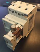 Nome del file: portafusibili.jpg
Dimensione: 130,8 KB
18-12-2017, 15:26